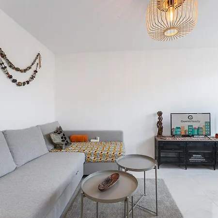Daire Guestready - Adorable Flat With Stunning View